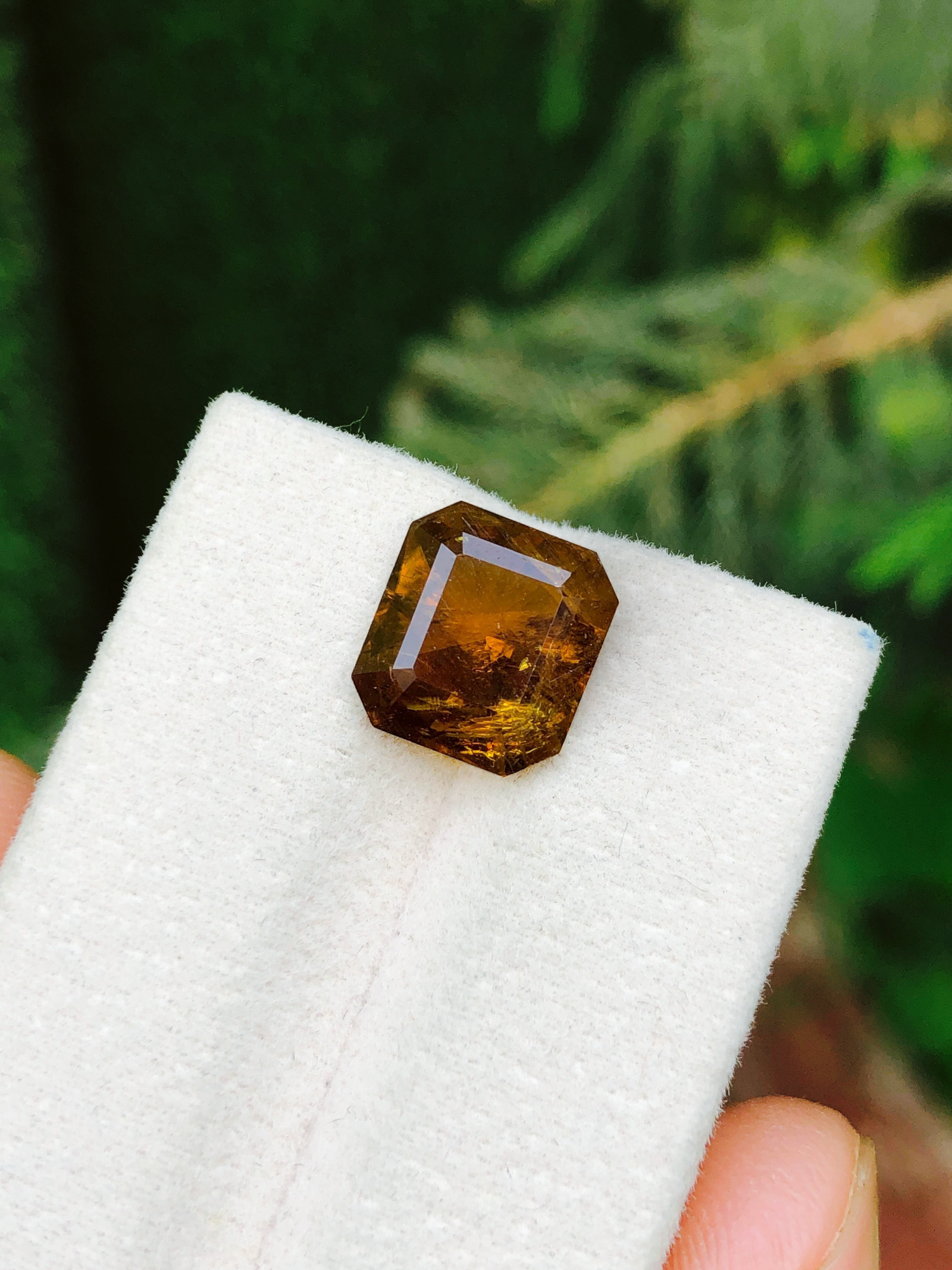 Natural Sphene (Titanite ) Gemstone
